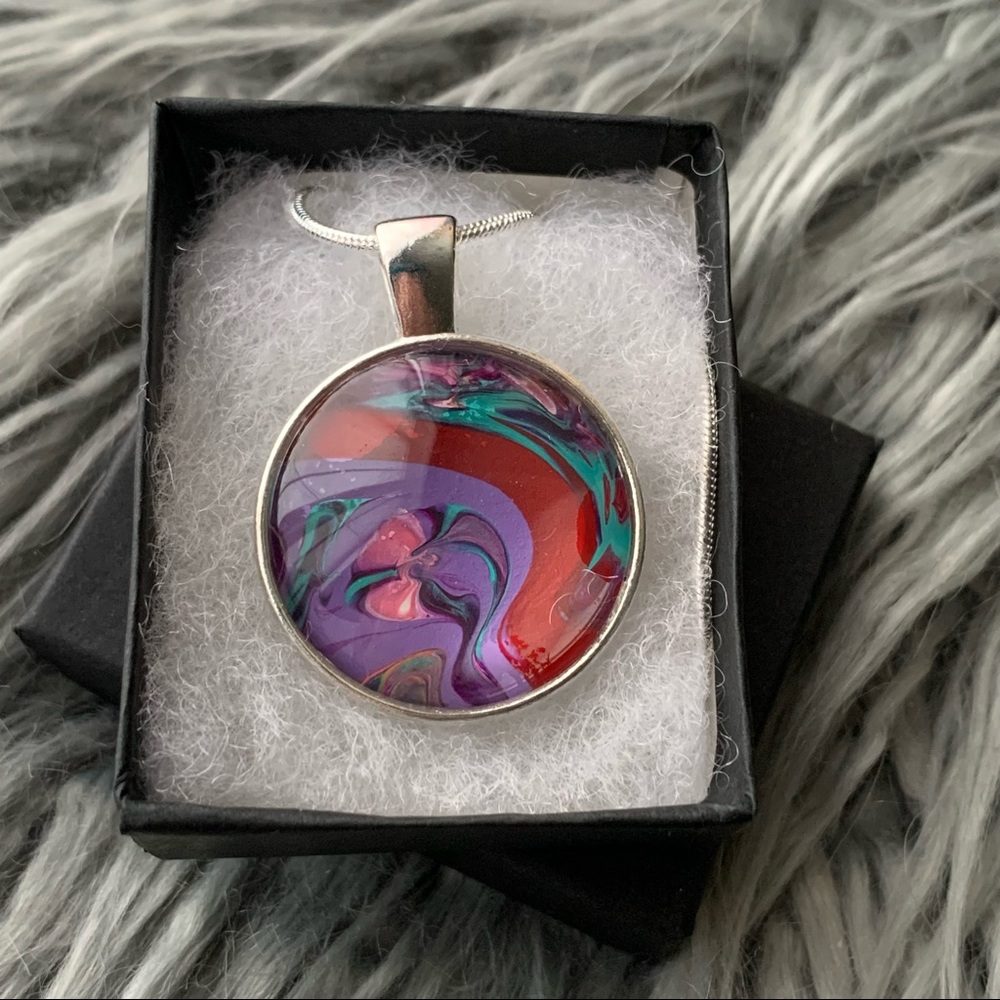 🌺🌟HOST PICK🌟🌺 Handmade Fluid Art Necklace- Retro Renegade